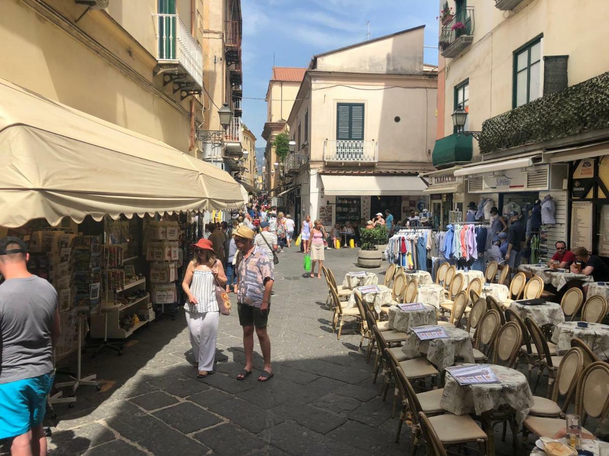 Suites Sorrento Elegance Eksteriør billede